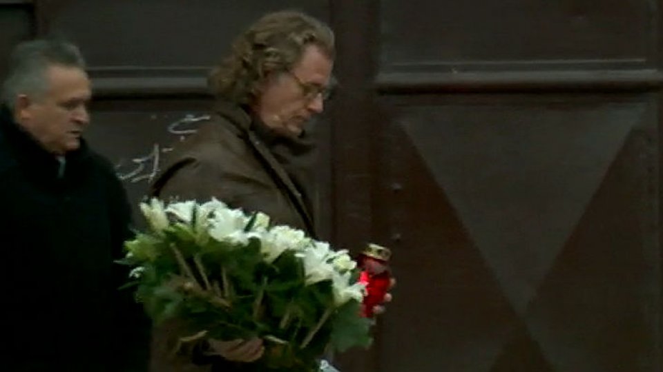 Andre Rieu a depus o coroană la locul tragediei de la "Colectiv"