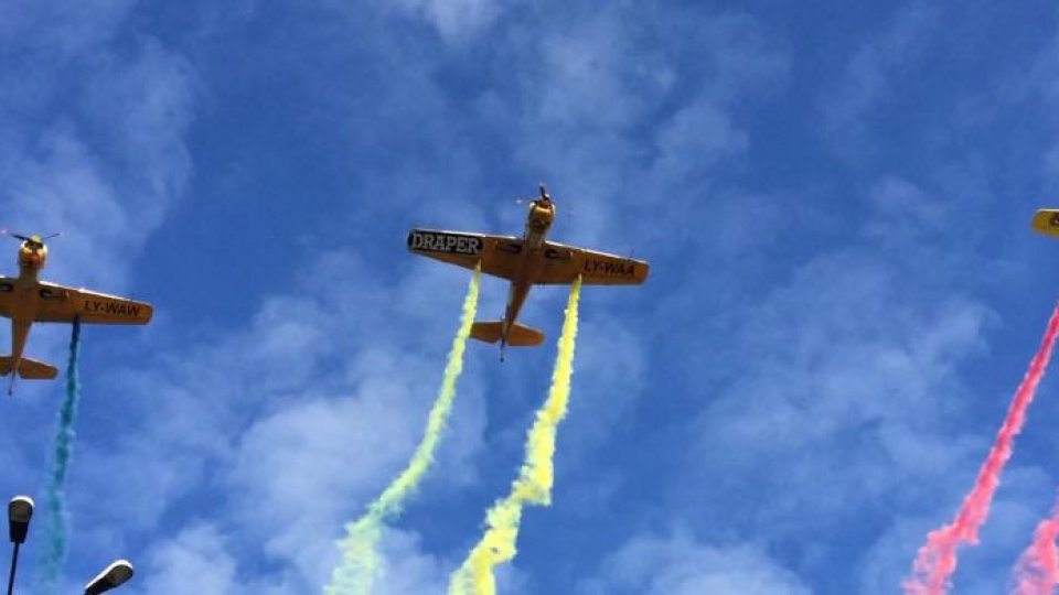 Trecerea aeronavelor militare, cel mai savurat moment de la parada militară