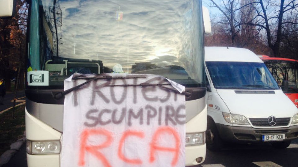 Amplu protest al transportatorilor împotriva creșterii tarifelor RCA