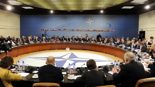 Muntenegru, invitat să adere la NATO