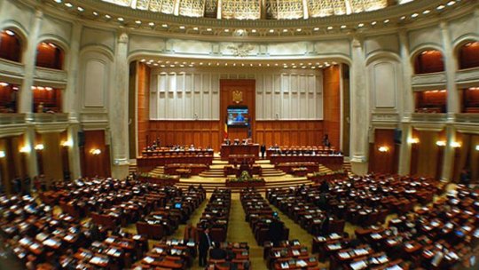 26 de ani de la Revoluţia anticomunistă, marcaţi în Parlament