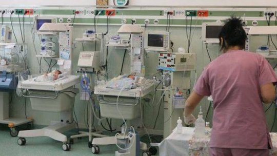 Două fetiţe siameze au venit pe lume la Constanţa