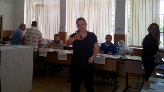 Se caută 20.000 de operatori de calculator pentru alegerile din 2016