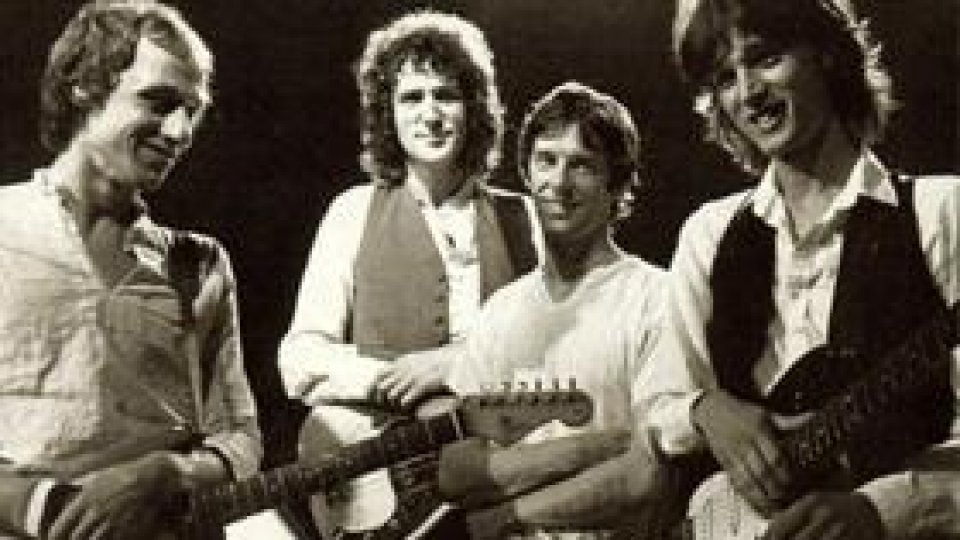 Ascultă noaptea - ediția 127 (16 februarie 2015)