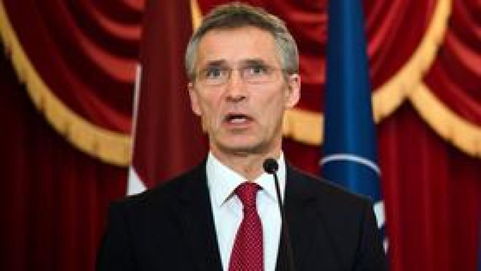 NATO îi cere Rusiei retragerea forţelor din estul Ucrainei