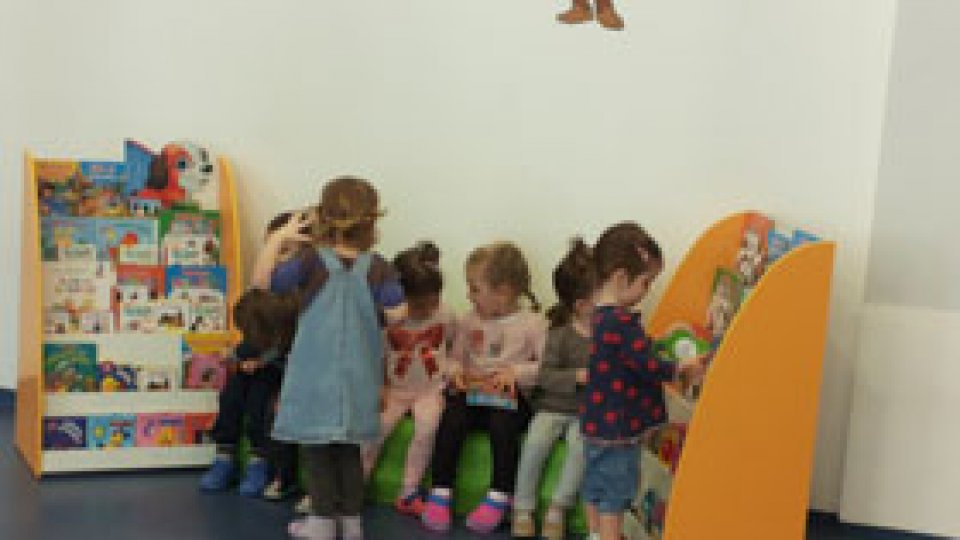 Colțuri de lectură specifice copiilor mici, deschise în Capitală