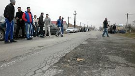 Proteste pe drumul Arad-Șiria față de gropile din carosabil