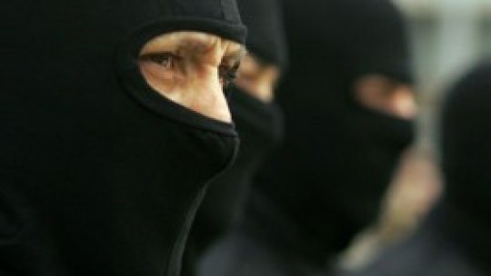 Trei grupări de traficanţi de droguri din Bucureşti, destructurate