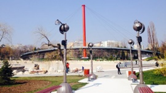 Protest faţă de lentoarea cu care se execută lucrări la un parc bucureştean