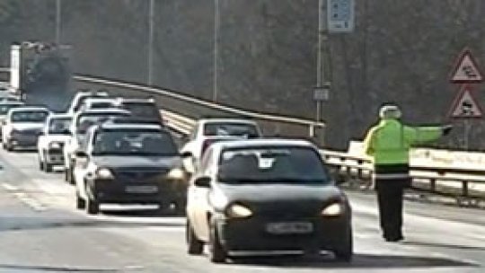 Trafic rutier îngreunat de condițiile meteo
