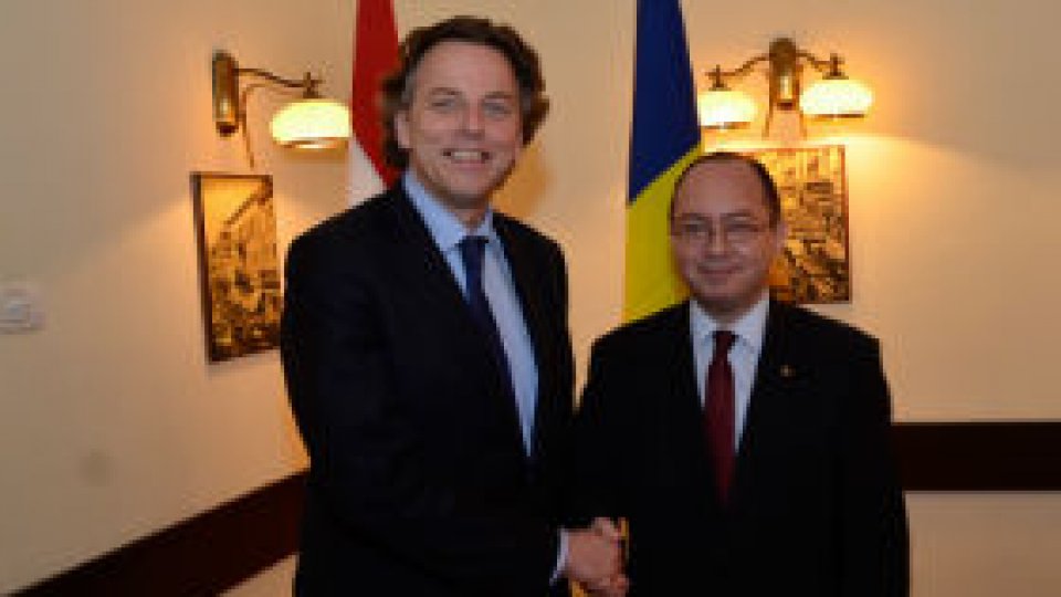 Miniştrii de externe, român şi olandez, împreună la Tunis