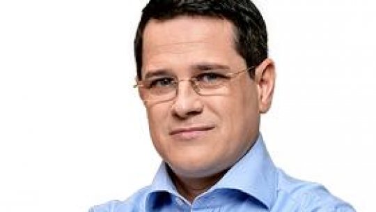 SRI ar trebui să rămână "înafara jocurilor politice"