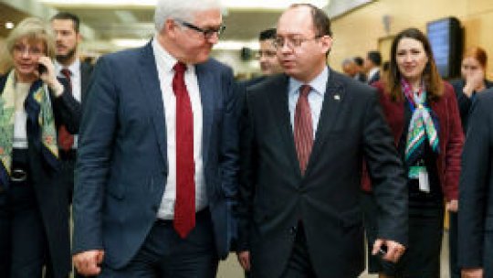 Ministrul german de externe vizitează luni România