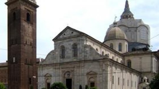 Giulgiul lui Hristos, expus de astăzi la Domul din Torino