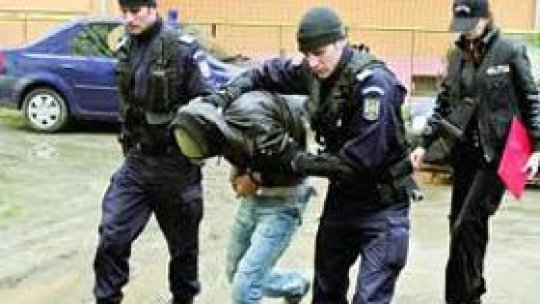 Membrii așa-numitei "Academii a infractorilor", propuşi pentru arest