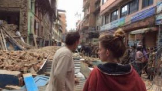 Echipe de salvare pentru sinistrații din Nepal
