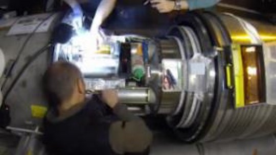 Acceleratorul de particule CERN a fost repornit
