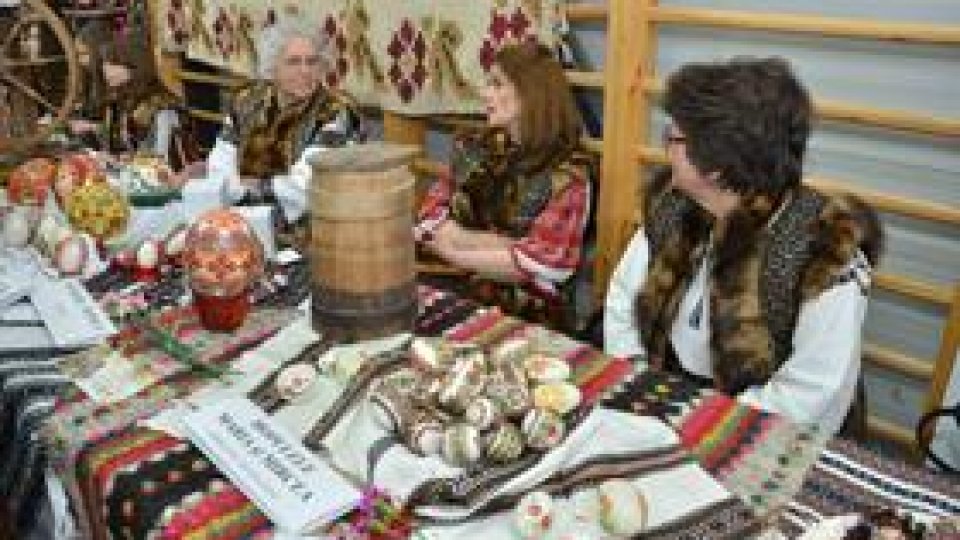 FOTO: Festivalul ouălor încondeiate, la Moldoviţa