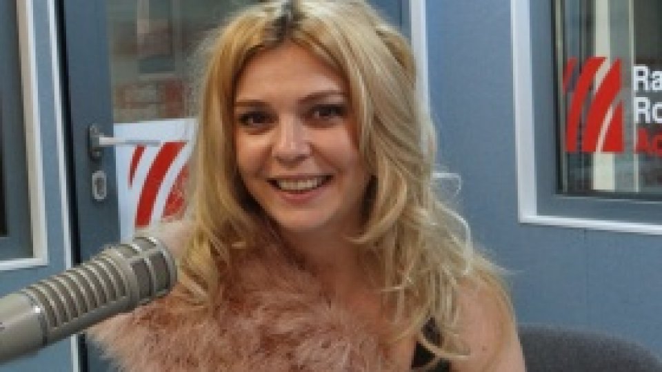 Invitată: Crina Matei