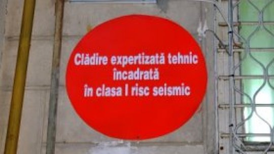 Sub 10% dintre clădirile încadrate cu risc seismic "au fost consolidate"