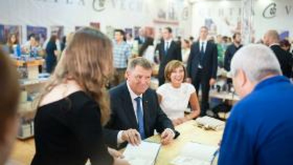 Președintele Klaus Iohannis și-a lansat azi a doua carte