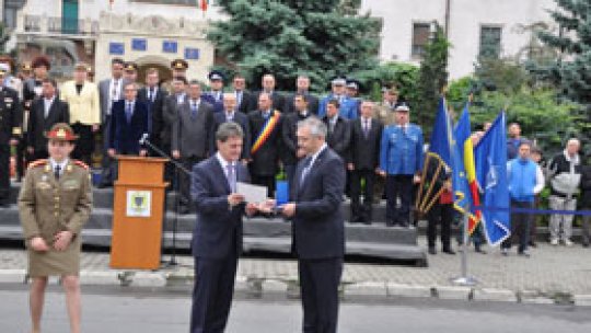 UMF Târgu Mureş-Emblema de Onoare a Armatei României cu Însemn de Pace
