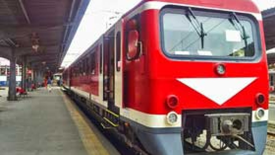 Incendiu într-un tren de călători pe ruta București-Fetești