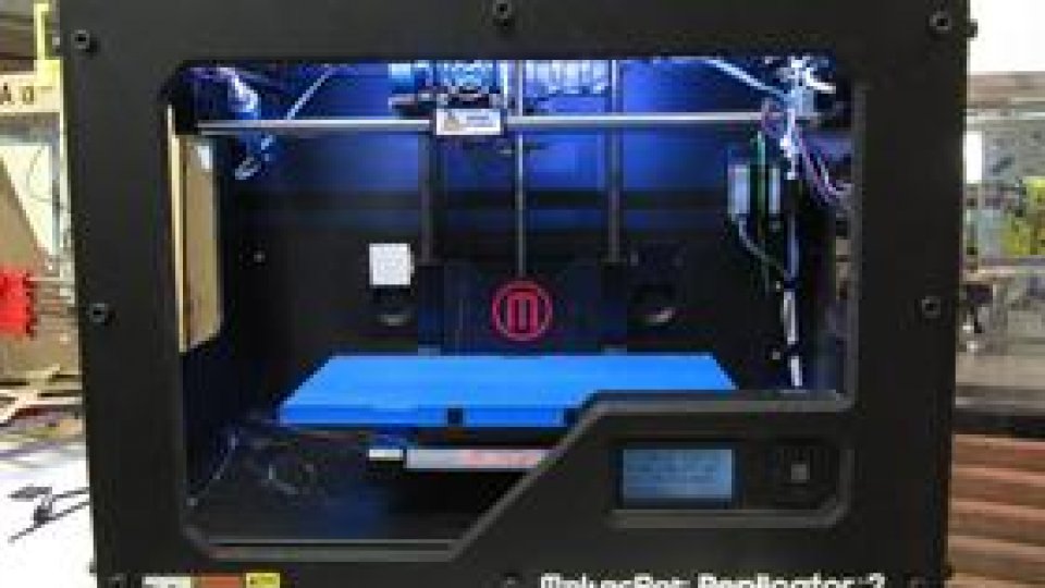 Prima imprimantă 3D 100% românească, creată de un timişorean