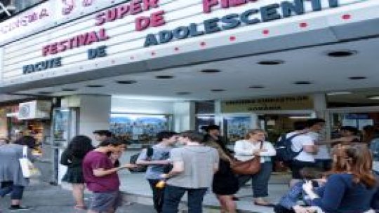 SUPER, Festivalul de Filme făcute de, şi pentru adolescenţi!