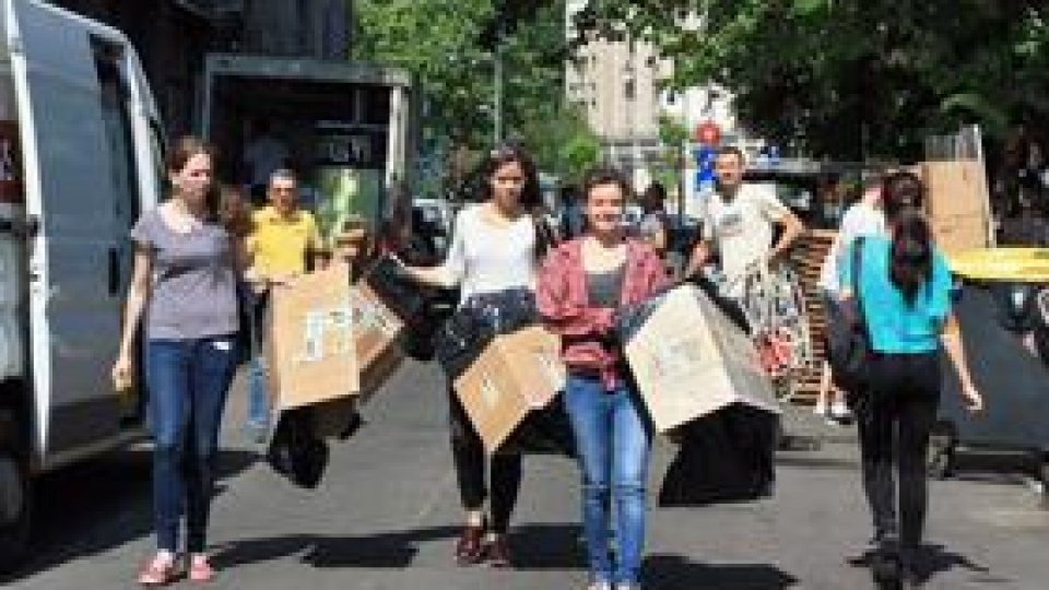 Street Delivery: Se-nchide strada pentru maşini şi se deschide pentru artă