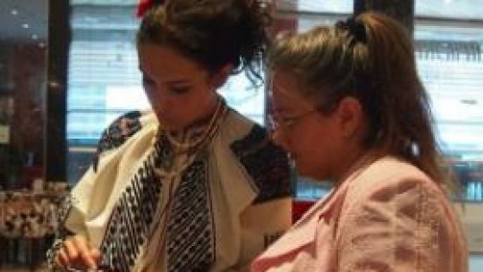 "Frumoasa din pădurea adormită. O poveste a renașterii iei românești"