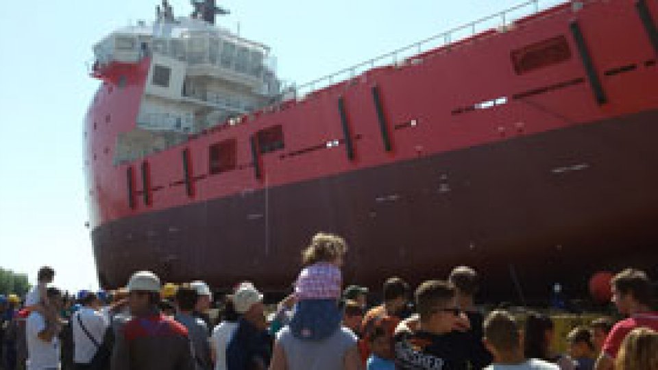 Lansare la şantierul Naval Damen Galaţi