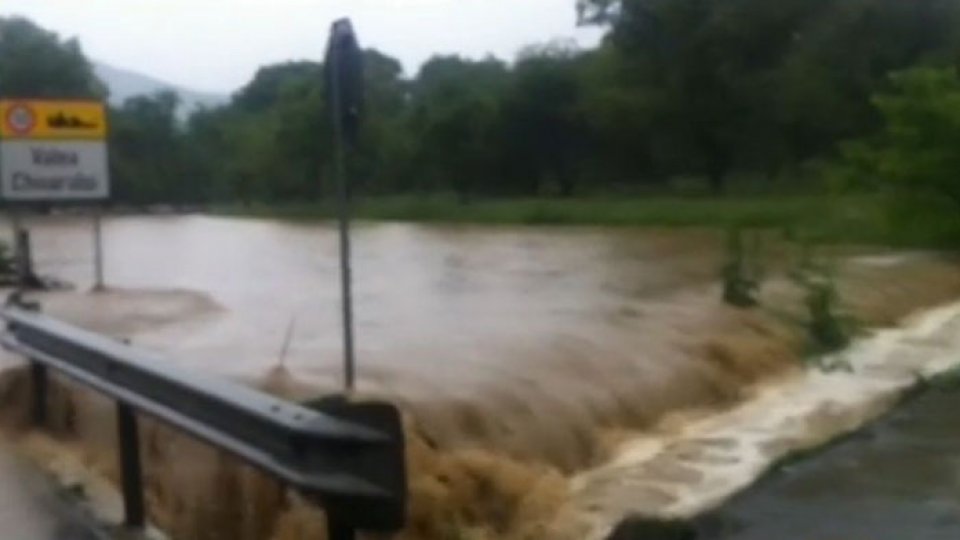 Cod portocaliu de inundaţii în şapte judeţe