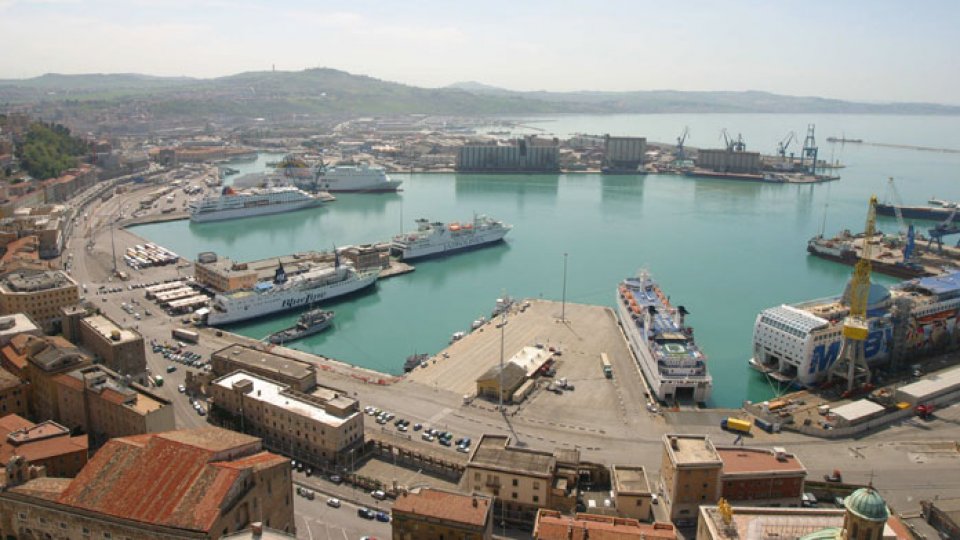 Alertă în porturile spre Adriatica din Italia