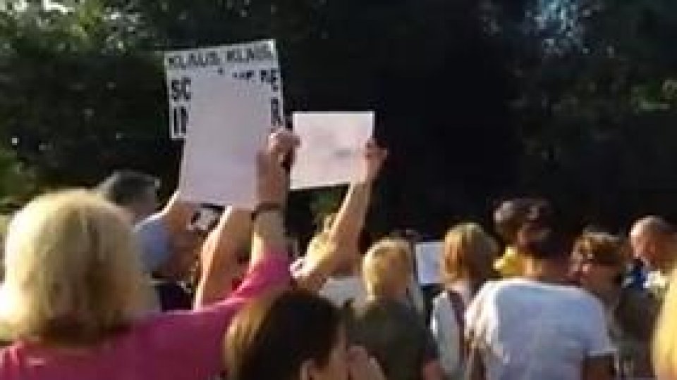 Manifestație în Piața Victoriei din Capitală pentru demisia lui V. Ponta