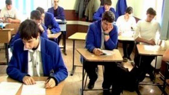 Bacalaureat: Azi elevii de clasa a XII-a susțin proba orală la limba română