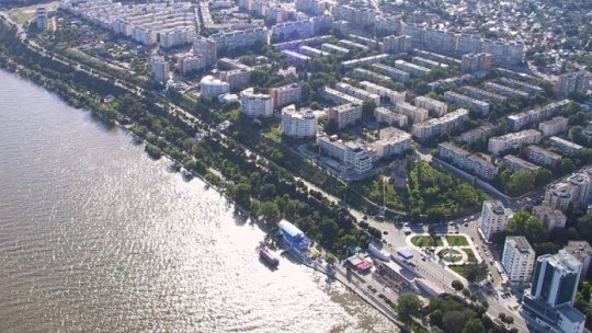 Accesul în instituţiile publice pentru persoanele cu dizabilităţi, îngrădit