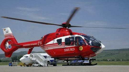 Turist evacuat cu elicopterul din Munţii Făgăraş