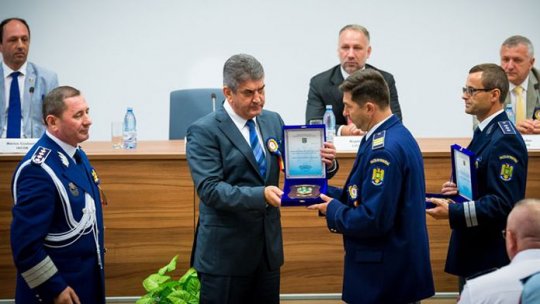 "Poliţiştii anului" au refuzat şpăgi de mii de euro