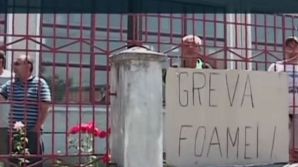 Greva foamei de la Hidroserv Râmnicu Vâlcea se prelungeşte