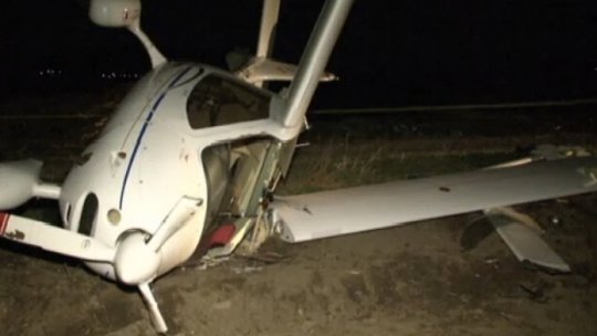 Avion utilitar prăbușit la Brăila. Pilotul a murit