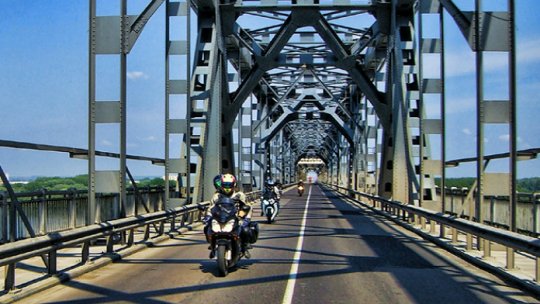 Cozi de 12 kilometri la Vama Giurgiu