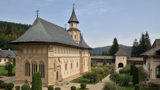 Mănăstirea Putna, "exemplu de folosire eficientă a banilor europeni"