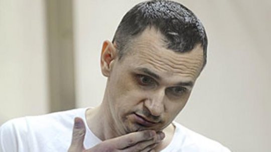 Regizorul ucrainean Oleg Senţov, condamnat la 20 de ani de închisoare