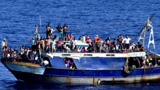 Zeci de imigranți găsiți morți în cala unei nave interceptate în Mediterana