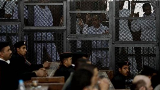 Un jurnalist condamnat în Egipt solicită "o confruntare cu procurorii"