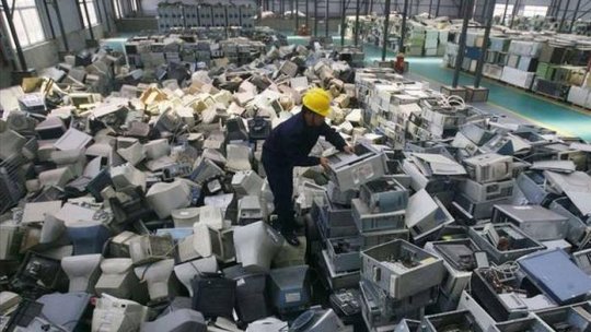 Românii, codași în UE la reciclarea de mobile, televizoare și computere