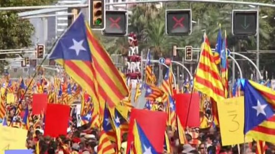 "Peste 300.000" de catalani sărbătoresc în stradă Ziua regiunii Catalonia