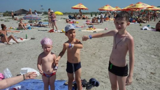 Campania „Copiii nu se pierd, ajung la Radio Vacanţa - Brăţara de Vacanţă”