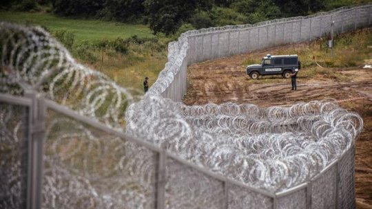 Ungaria extinde gardul de la frontiera cu Serbia la cea cu România